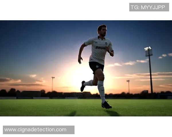 黑人足球明星4号的传奇之路与场上风采的完美结合 黑人足球明星4号的传奇之路与场上风采的完美结合