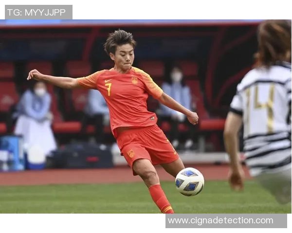 足球明星王霜高清图片分享展现她在绿茵场上的风采与魅力 足球明星王霜高清图片分享展现她在绿茵场上的风采与魅力