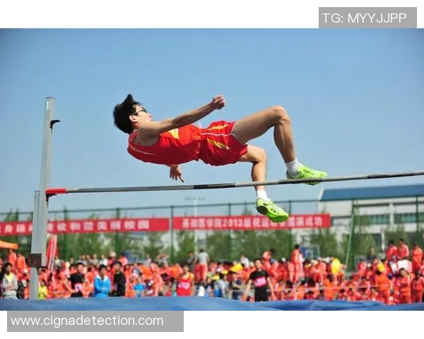 健身教练与足球明星的完美搭档如何共同塑造健康与运动的未来 健身教练与足球明星的完美搭档如何共同塑造健康与运动的未来