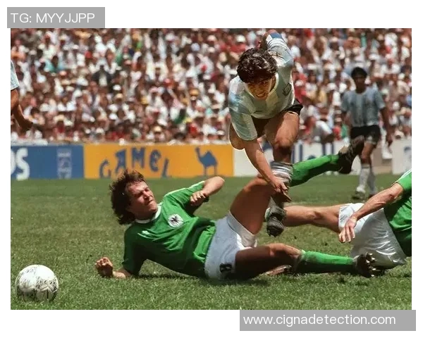 马拉多纳的传奇之路如何塑造了足球历史上的神话人物